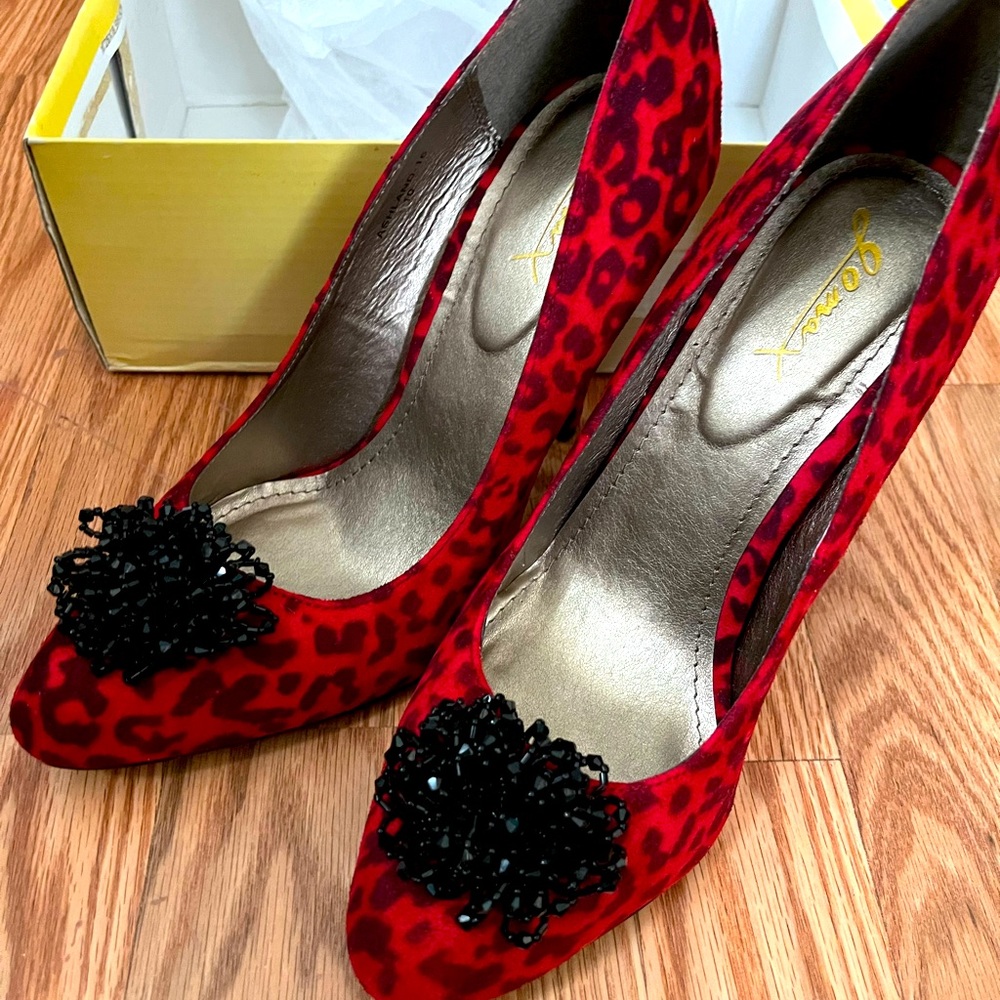 Gomax red leopard heels